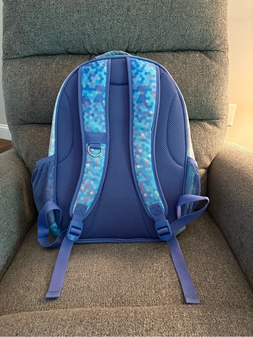 💜 Pottery Barn Teen Gear Up Backpack Size Large in Confetti Pattern 💜